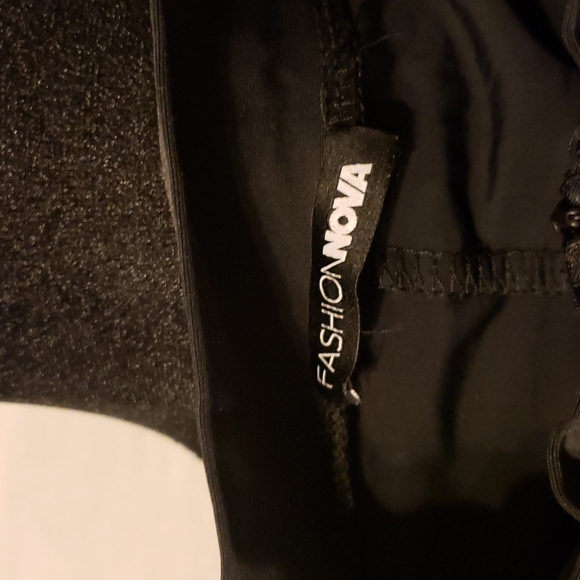 Black stretch 1 piece jumpsuit - Picture 4 of 8